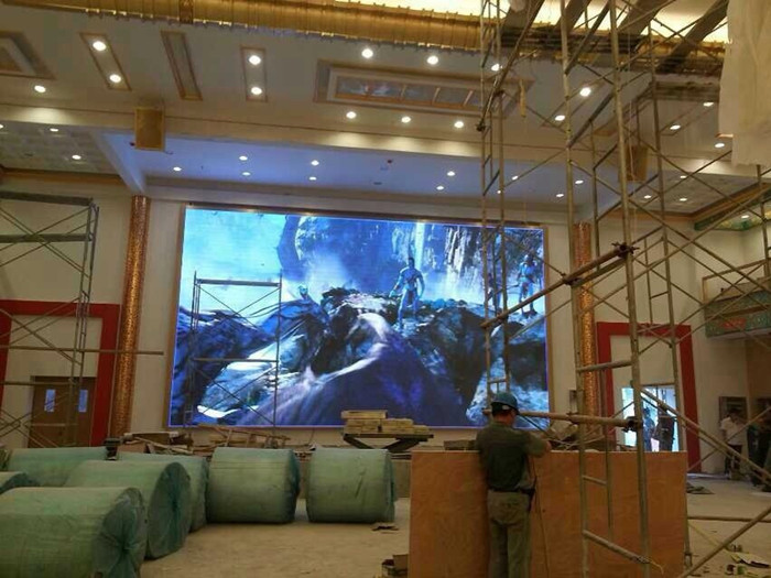 彩耀电子LED显示屏展示室内P7.62全